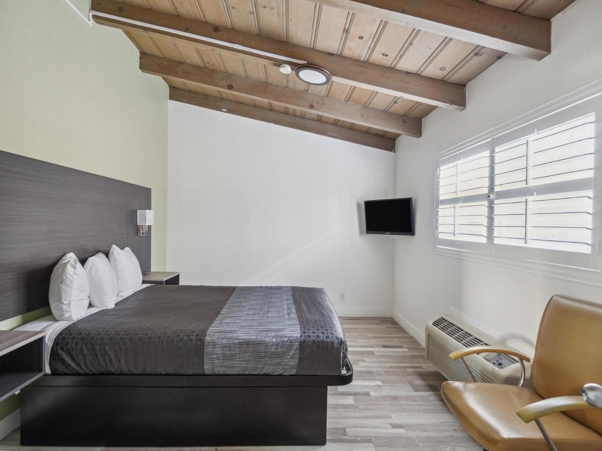 סיסייד Discovery Inn Monterey Bay מראה חיצוני תמונה